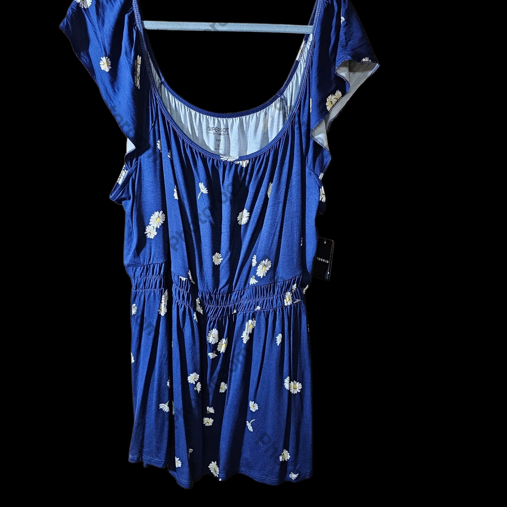 NWT Torrid Blue Floral Girlfriend Fit Blouse